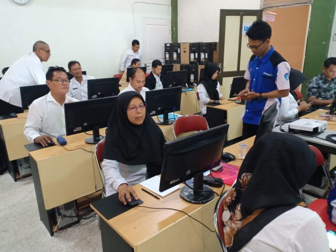 PELATIHAN TIK BAGI ADMIN PPID PEMBANTU SE-KOTA MADIUN