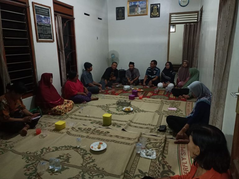 Sosialisasi DTSEN Dilaksanakan di RT 16 Kelurahan Sogaten