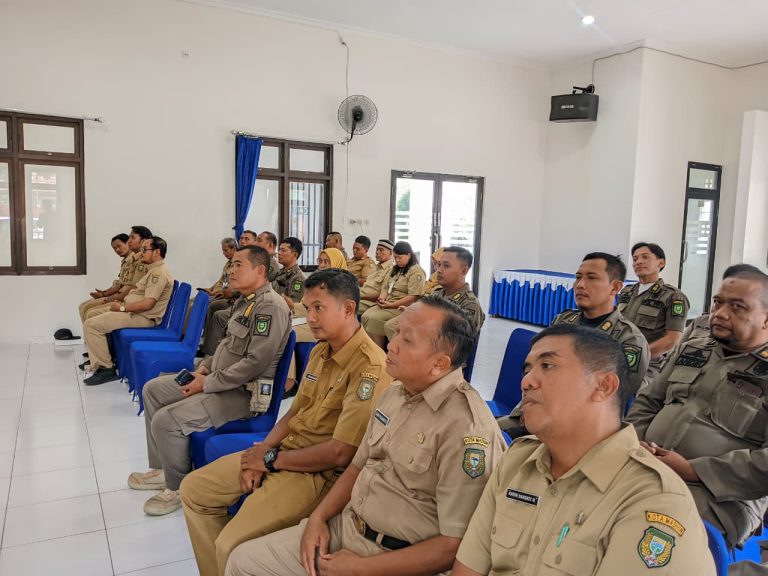 Pertemuan Satpol PP dan Trantib Se-Kecamatan Manguharjo Perkuat Koordinasi dan Ketertiban Wilayah