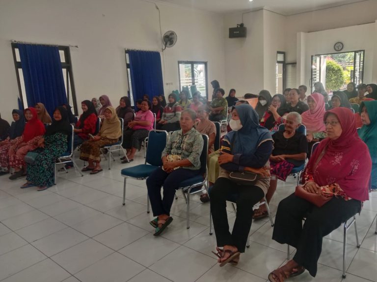 Pelaksanaan Kegiatan Rutin Program Keluarga Harapan (PKH) di Kelurahan Sogaten